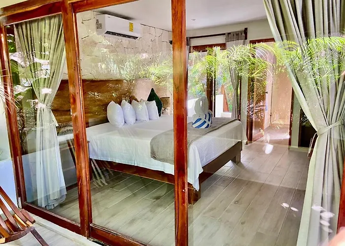 Hotel Playa Canek Beachfront Eco 4*